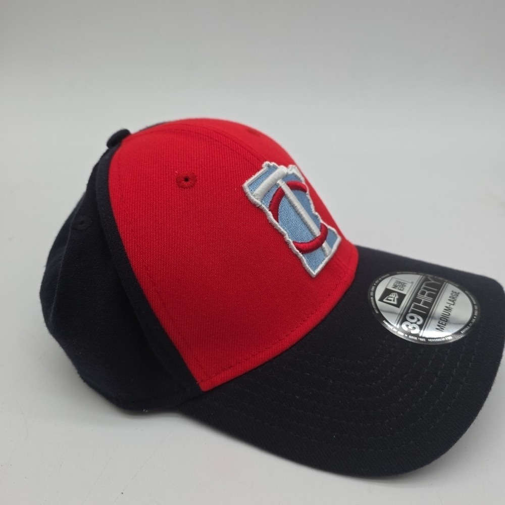 New‎ Era 39thirty Minnesota Twins Fitted Hat Med Large Red Black MLB Cap